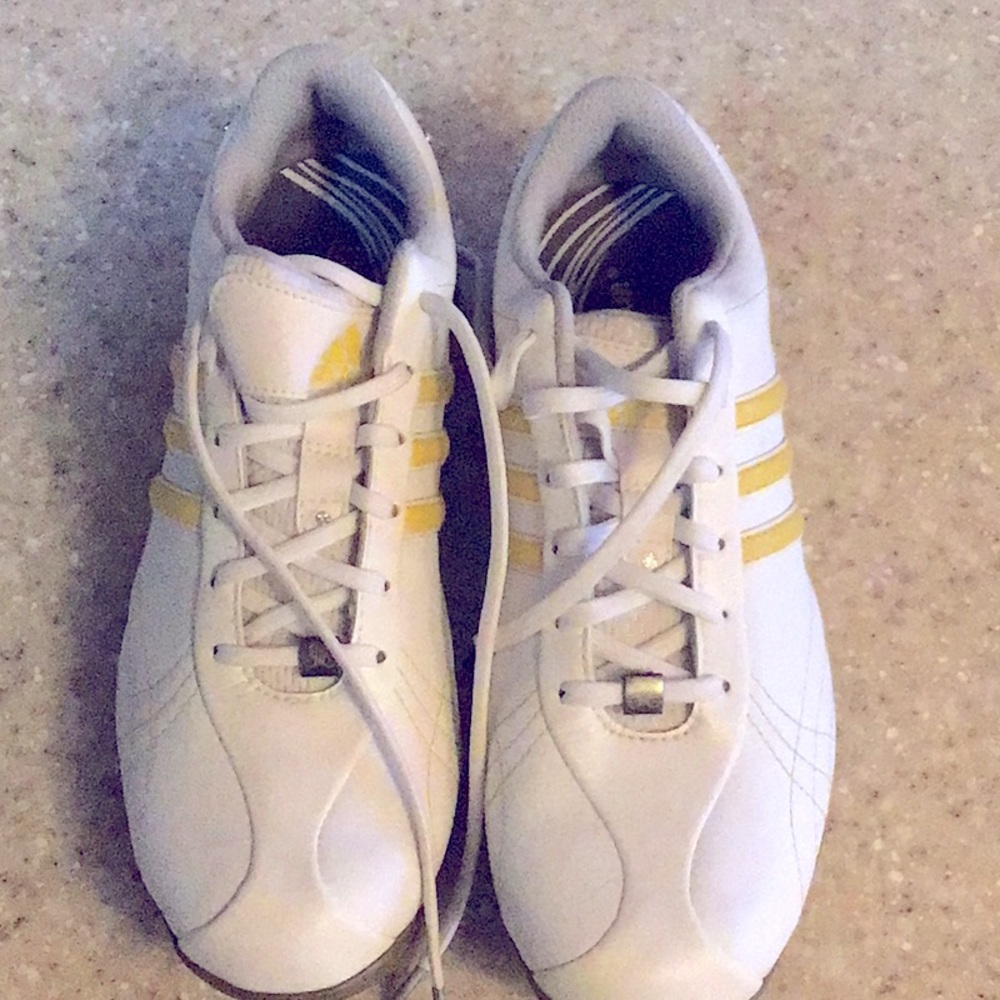 Woman’s golf shoes